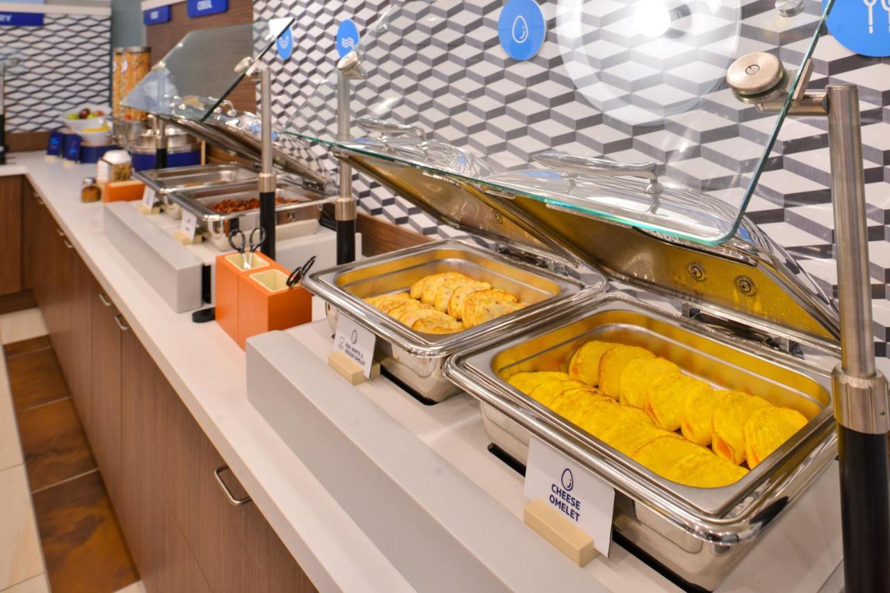 Holiday Inn Express & Suites Charlottesville By Ihg Ngoại thất bức ảnh