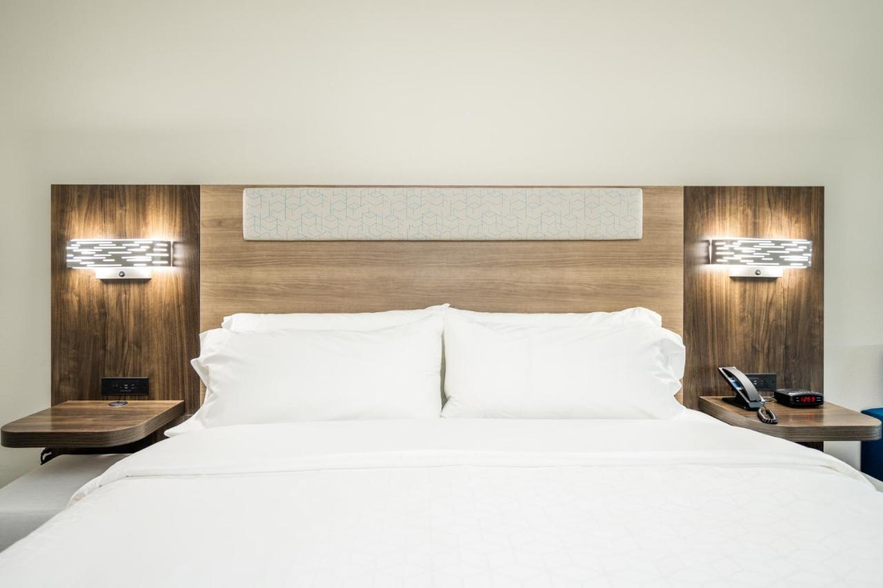 Holiday Inn Express & Suites Charlottesville By Ihg Ngoại thất bức ảnh