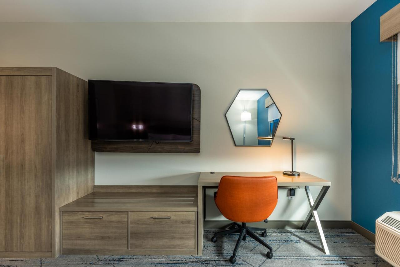 Holiday Inn Express & Suites Charlottesville By Ihg Ngoại thất bức ảnh