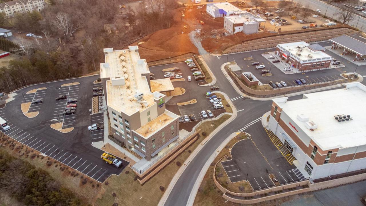 Holiday Inn Express & Suites Charlottesville By Ihg Ngoại thất bức ảnh