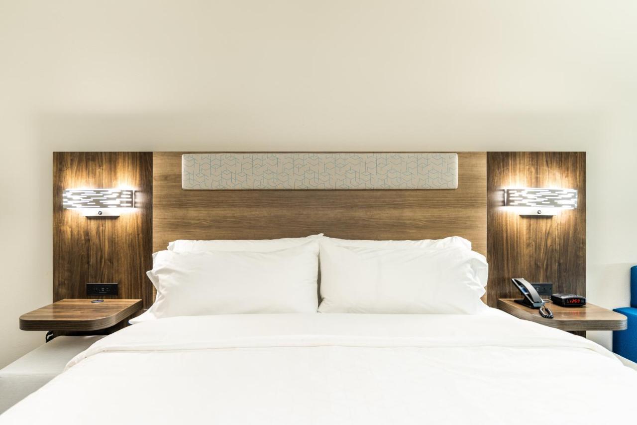 Holiday Inn Express & Suites Charlottesville By Ihg Ngoại thất bức ảnh