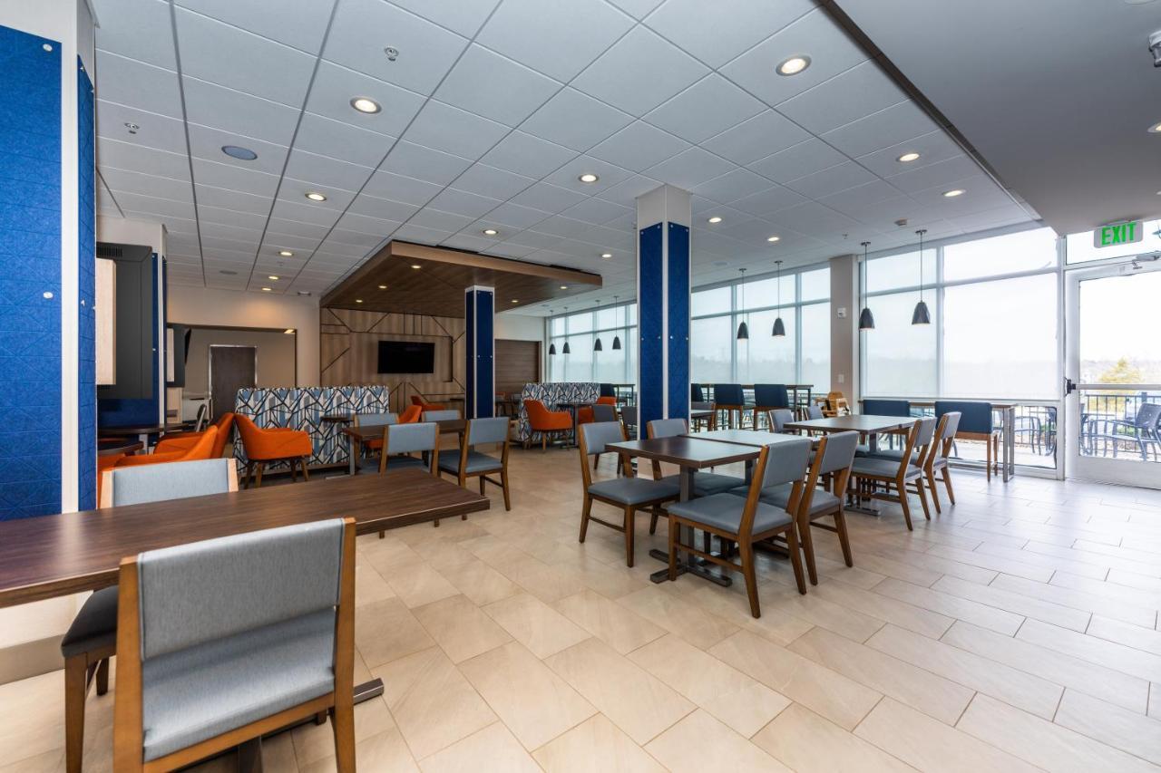 Holiday Inn Express & Suites Charlottesville By Ihg Ngoại thất bức ảnh